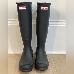 Hunter black adjustable women’s boots